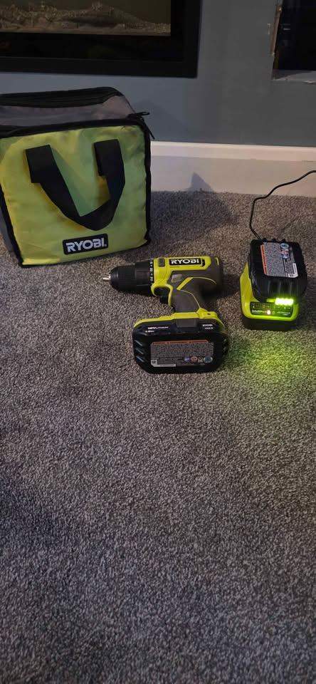Ryobi Cordless Drill / Driver with 2 Batteries, Charger, and Carry Bag