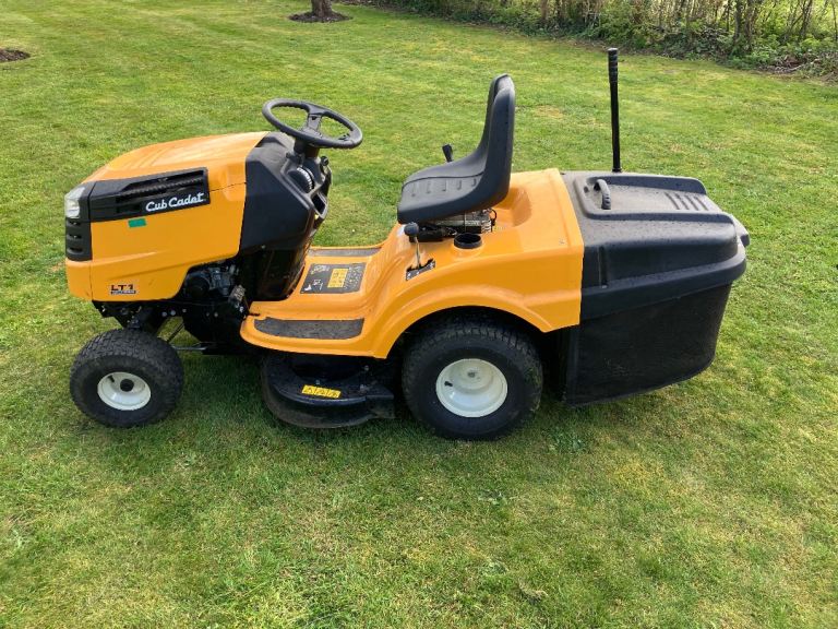 Cub Cadet LT1 NR92 36" Rear Collect Garden Tractor Ride on Lawn Mower Lawnmower