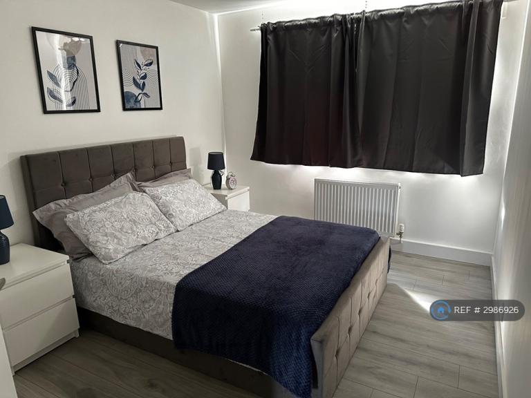 2 bedroom flat in Laurel Court, London, SE25 (2 bed) (#2986926)