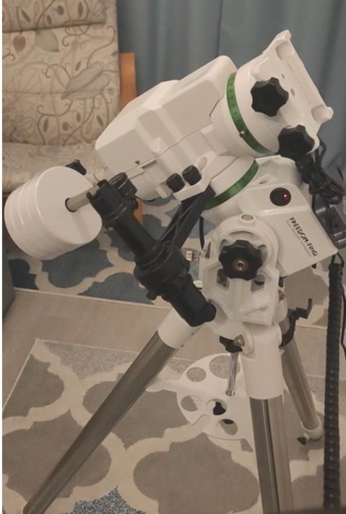 Skywatcher AZ-EQ5 Pro Goto Telescope Mount, Polar Scope and SV241 Controller