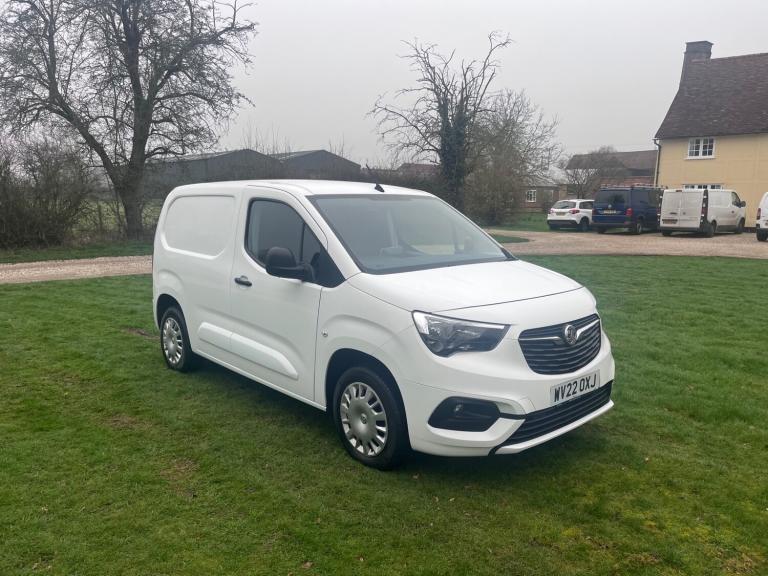 VAUXHALL COMBO 1.5 TD SPORTIVE - ONE OWNER - FULL HISTORY - NO VAT 