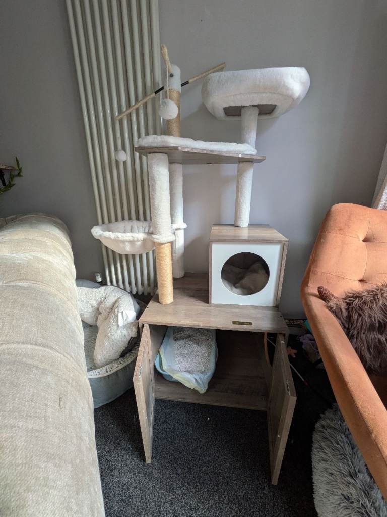 Cat tree