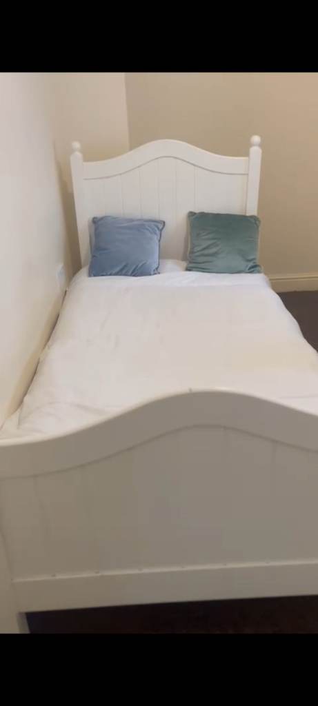 Single room to rent in Ravenhill/ Swansea