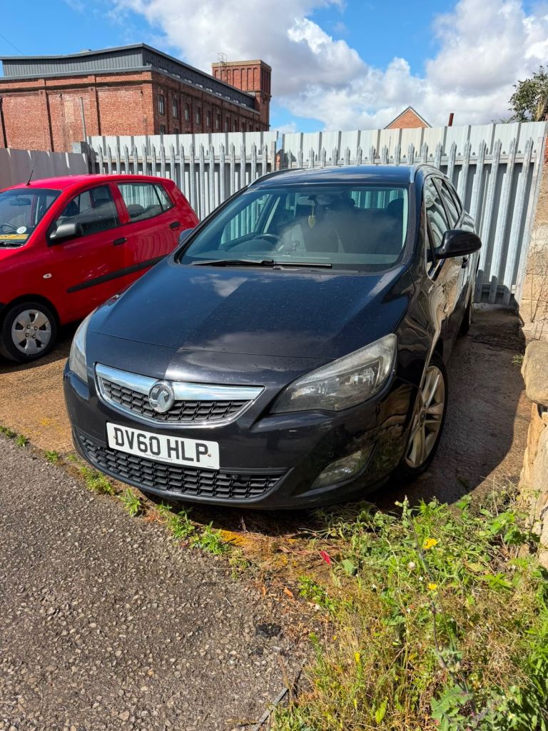 Vauxhall, ASTRA, Estate, 2011, Manual, 1956 (cc), 5 doors