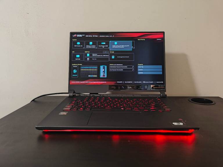 ASUS ROG Strix G15 G513QM Ryzen 9 / RTX 3060 — FOR PARTS (DAMAGED CASE)