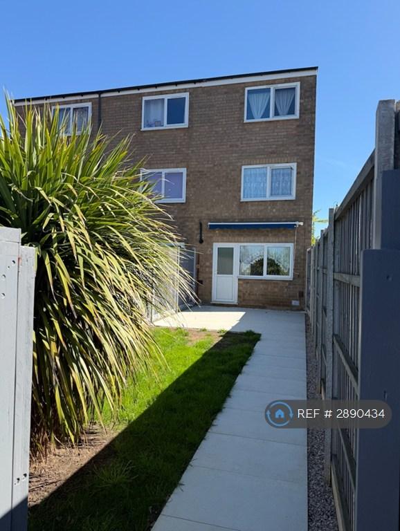 4 bedroom house in Faracre Court, Northampton, NN3 (4 bed) (#2890434)