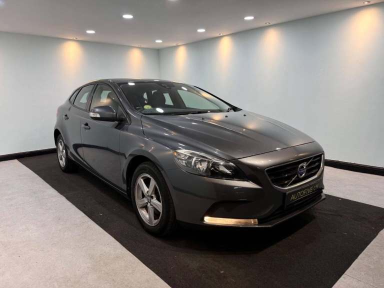 2013 Volvo V40 D2 ES 5dr HATCHBACK DIESEL Manual