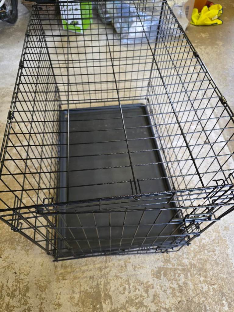 Dog crate 