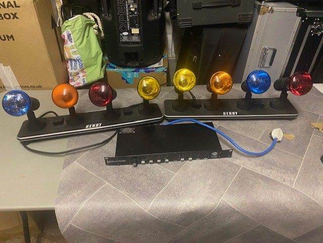 DISCO LIGHTS PACKAGE - 2 x 4-WAY SPOTBANKS , CONTROLLER AND CABLES - ONLY £95