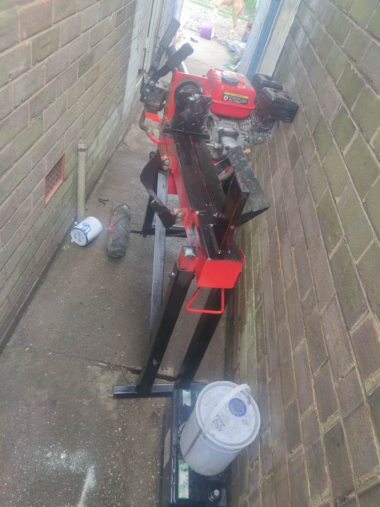 Honda Petrol Engine Garden Power Tool – Good Condition