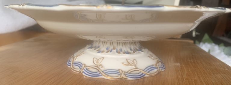 Victorian (1867) Ceramic Decorated Cake Stand