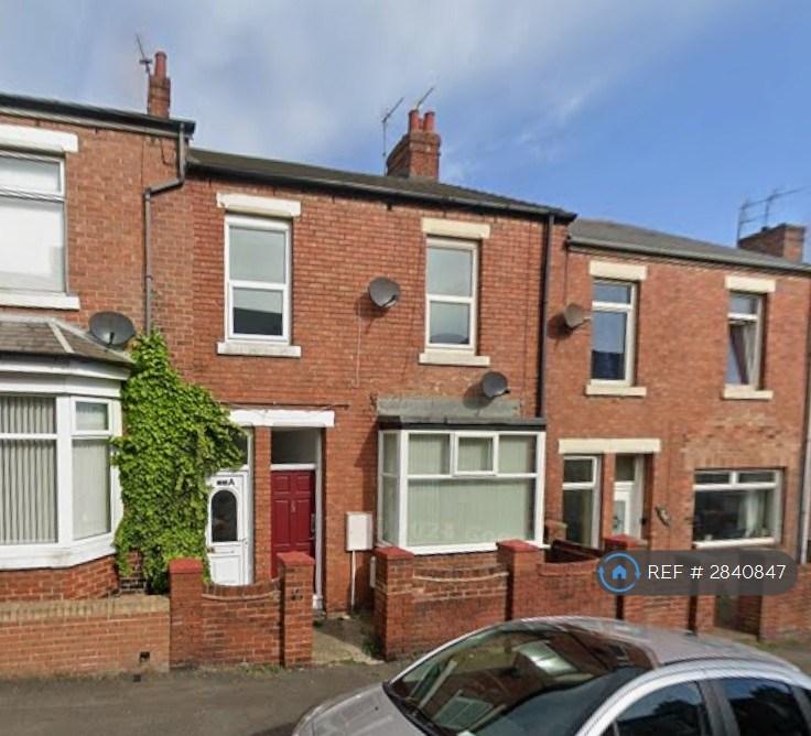 2 bedroom flat in Alfred St, Seaham, SR7 (2 bed) (#2840847)
