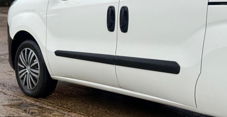 2017 Vauxhall Combo 1.3 CDTi 2300 16v FWD L2 H1 3dr Diesel