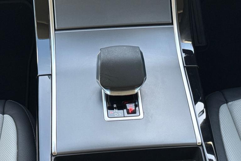 2024 Land Rover Range Rover Evoque 2.0 D200 Dynamic SE 5dr SUV Automatic