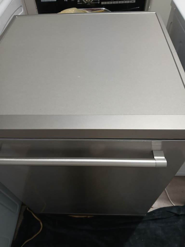 Silver Dishwasher - Good Condition, Ready to Go