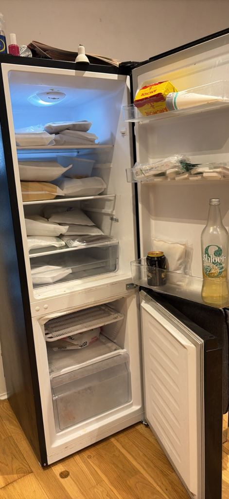 FridgeMaster Black Fridge Freezer – Good Condition