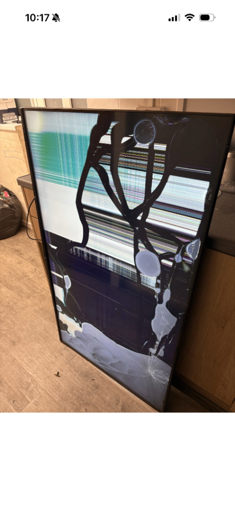  (Spares or repairs )  TV 55” - Bush SMART 4K HDR TV 55" Ultra HD LED Freely 55UT24SB