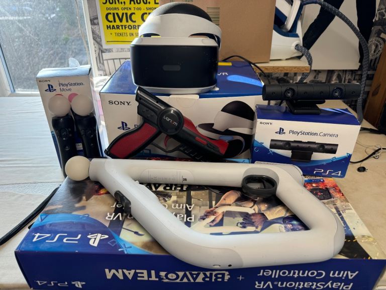 PSVR With PS5 adapter & multiple Accessories