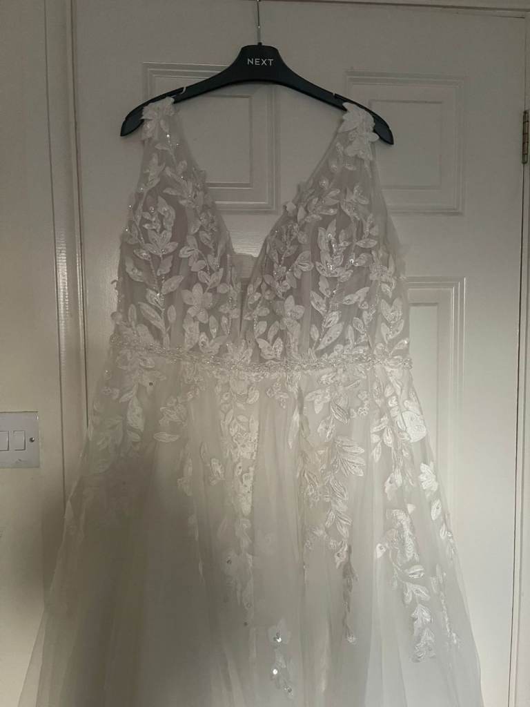Wedding dress ivory