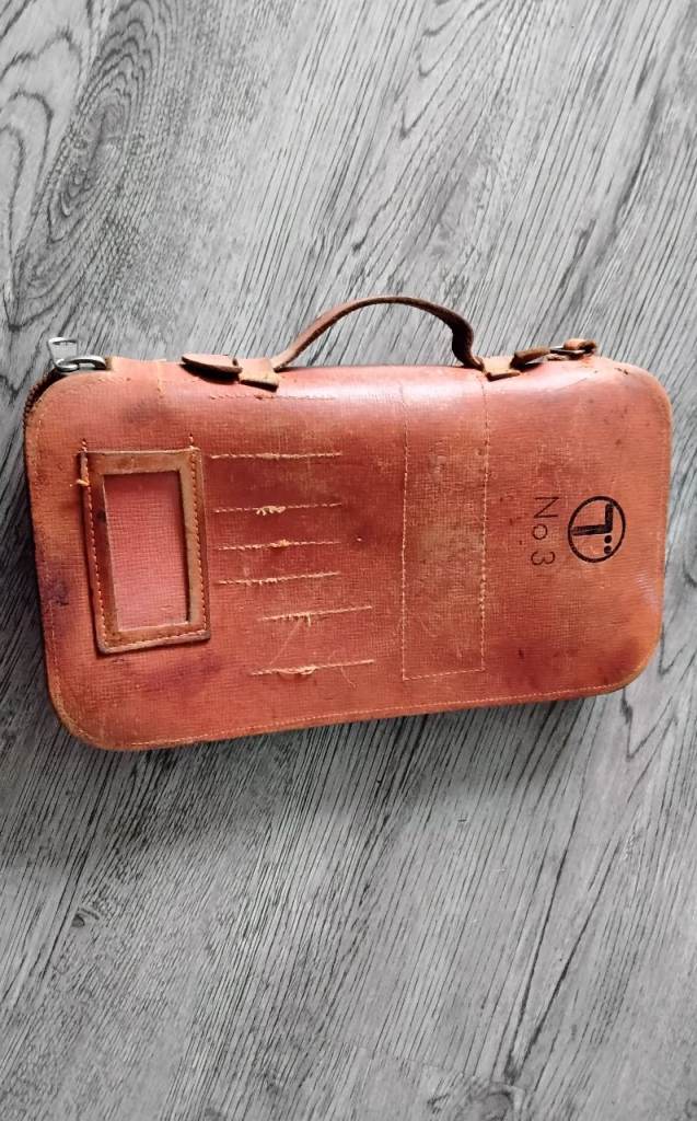 Vintage GPO/ BT leather engineers tool wallet cool rare ( no tools inside )