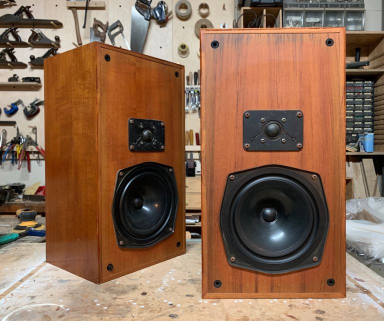 Vintage WAR Sound Design 2020 Speakers. Refurbished.