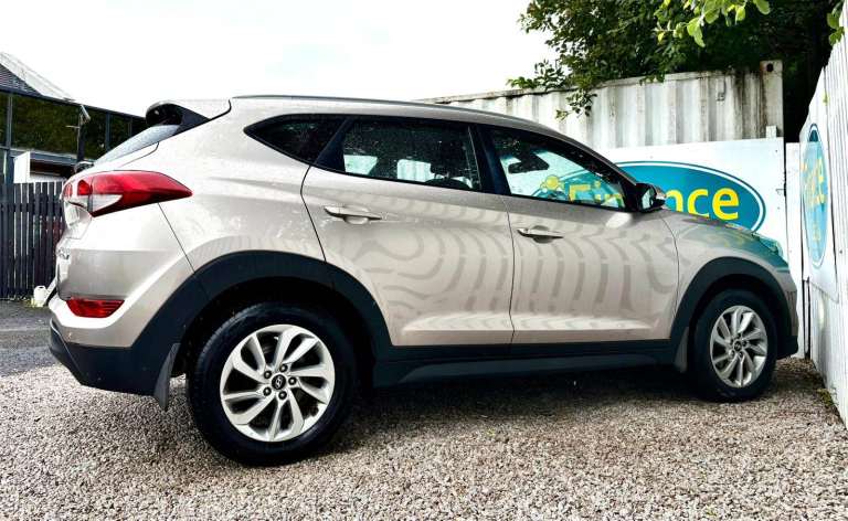 CAN'T GET CREDIT? CALL US! Hyundai Tucson 1.7 CRDi Blue Drive SE Nav - £199 DEPOSIT, £66 PER WEEK