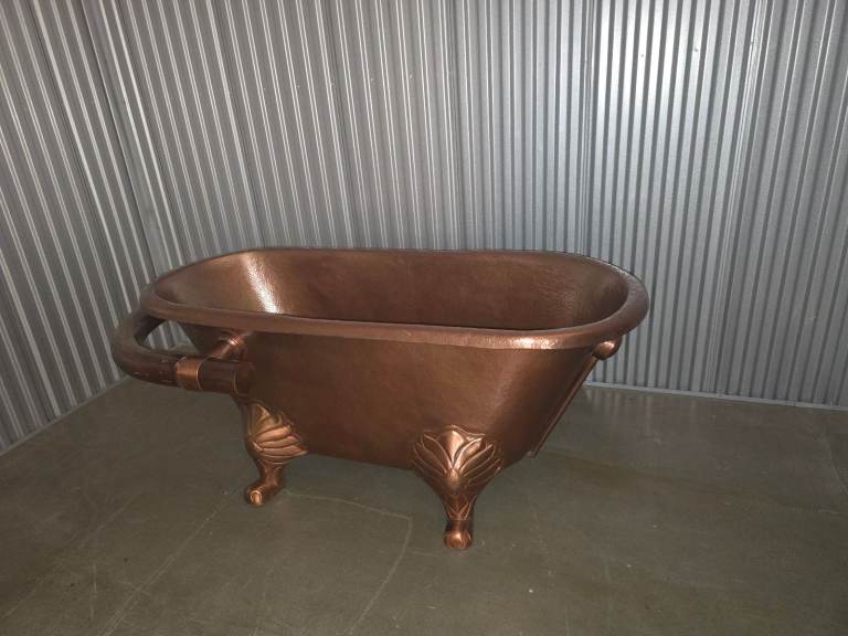 image for Handcrafted Copper Bathtub 