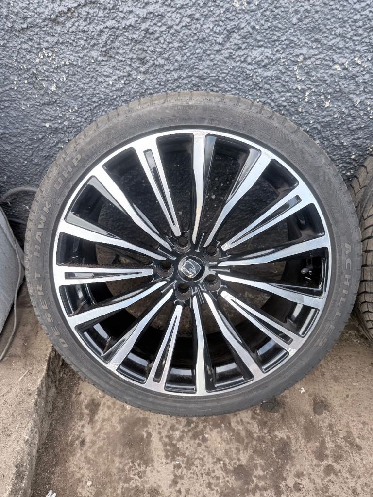 Range rover 22”wheels 