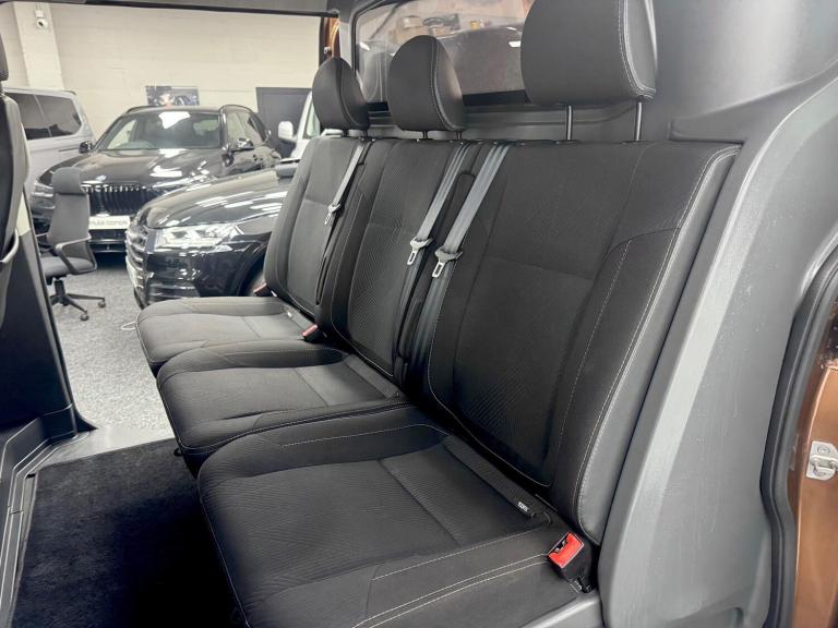 2020 Renault Trafic 2.0 dCi ENERGY 30 Sport Nav Crew Van LWB Euro 6 (s/s) 6dr WINDOW VAN Diesel M...