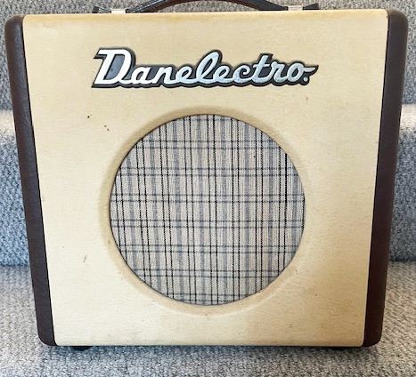 Danelectro Guitar/Bass Amp, Nifty Fifty