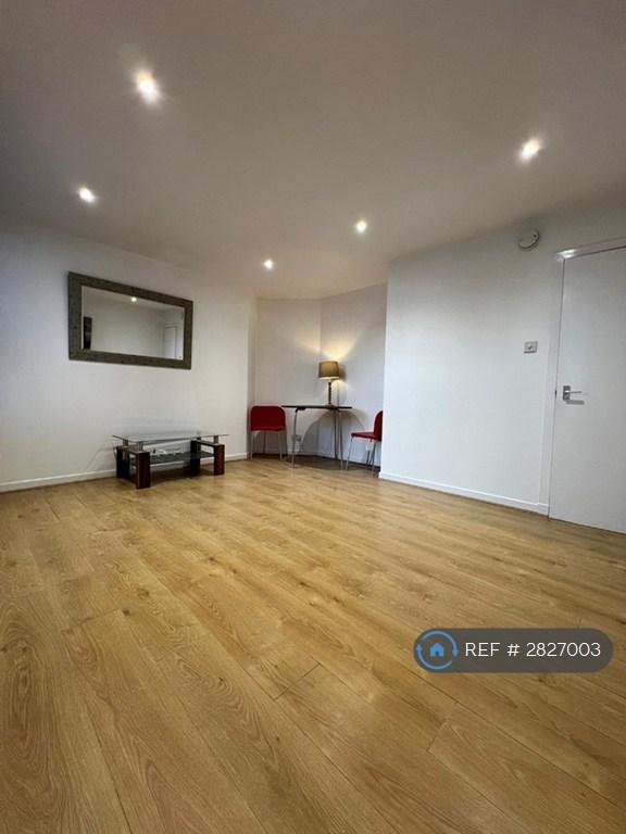 1 bedroom flat in Trinity House, Aberdeen, AB11 (1 bed) (#2827003)