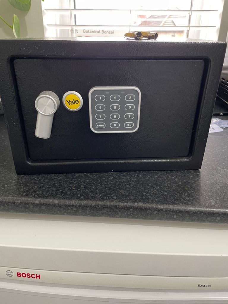 Yale safe ,keypad or key 