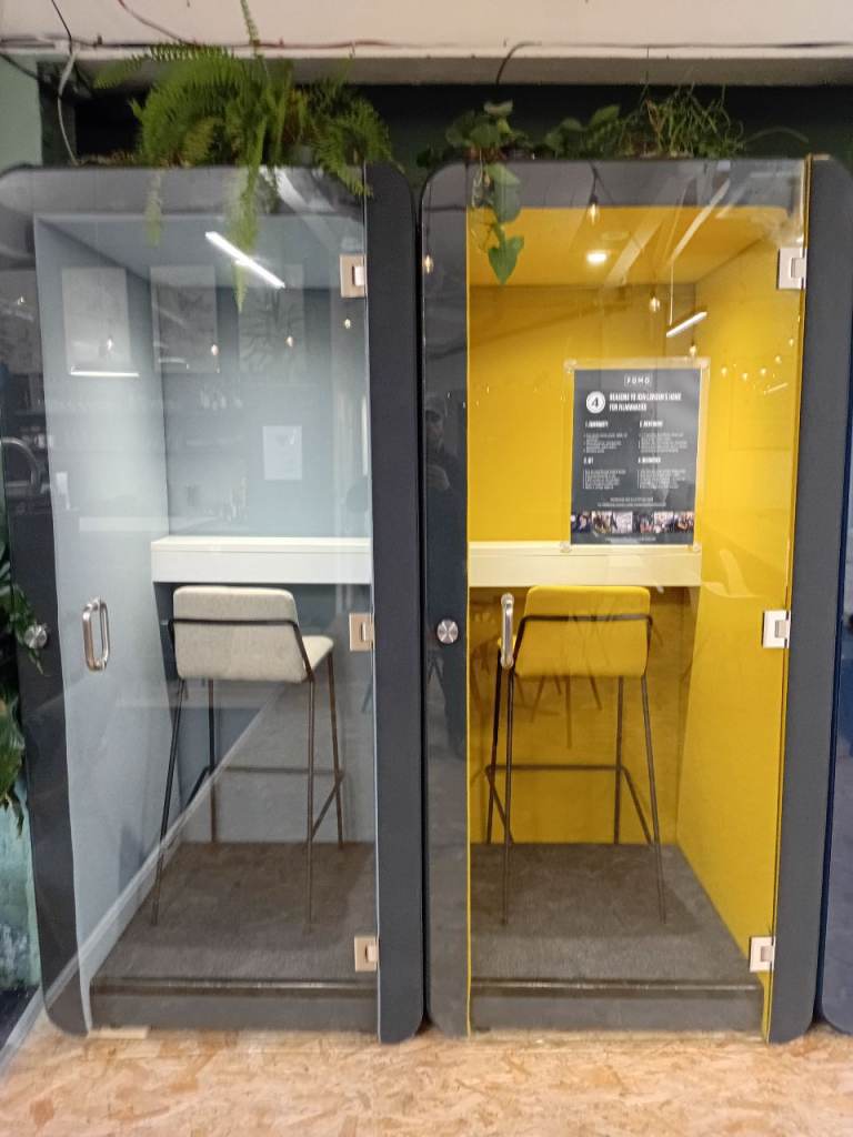 JDD Penelope Single Phone Booth Meeting Pod (2 Available)