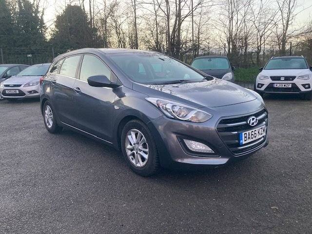 2017 Hyundai i30 1.6 CRDi BLUE DRIVE SE TOURER 5dr DIESEL ESTATE EURO 6 (s/s) (110 ps) ONLY  Esta...