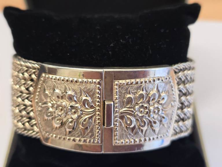 SILVER 8" 5 ROW BRACELET WITH ORNATE OPEN-BOX CLASP