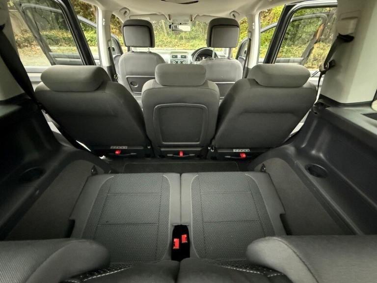 Volkswagen Touran 1.4 TSI SE DSG Euro 5 5dr