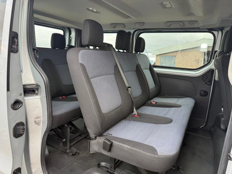 2016 Vauxhall Vivaro 2900 1.6CDTI 95PS ecoFLEX H1 Combi 9 Seat MPV Diesel Manual