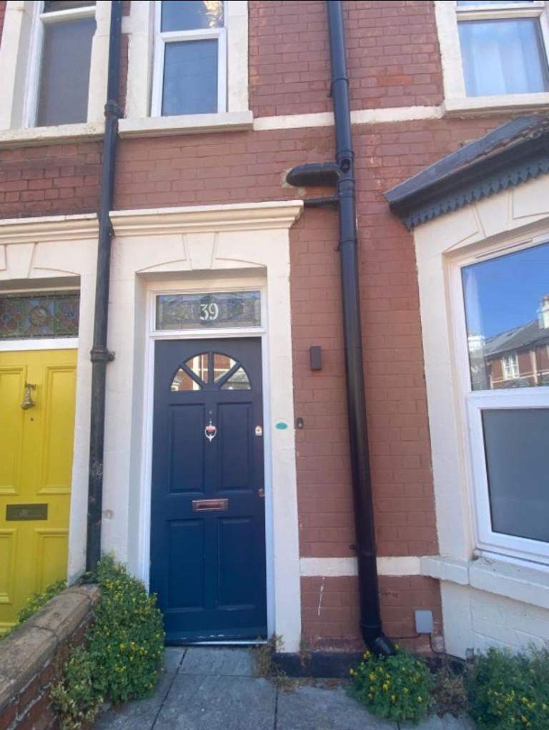 Lovely room near Gloucester Road
