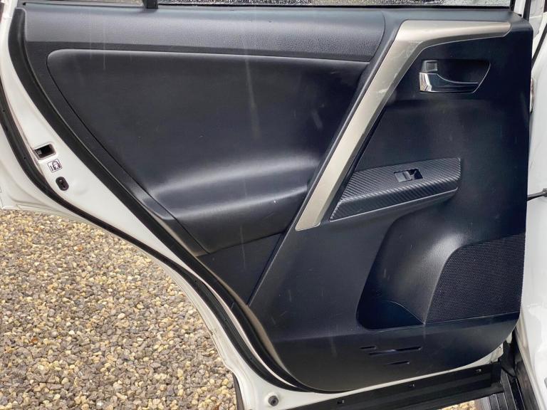 2013 Toyota RAV4 2.2 D-4D Invincible 4WD Euro 5 5dr ESTATE Diesel Manual