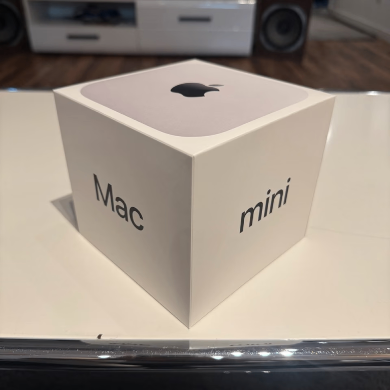 Apple Mac Mini M6 Chip, 16 GB RAM, 256 GB