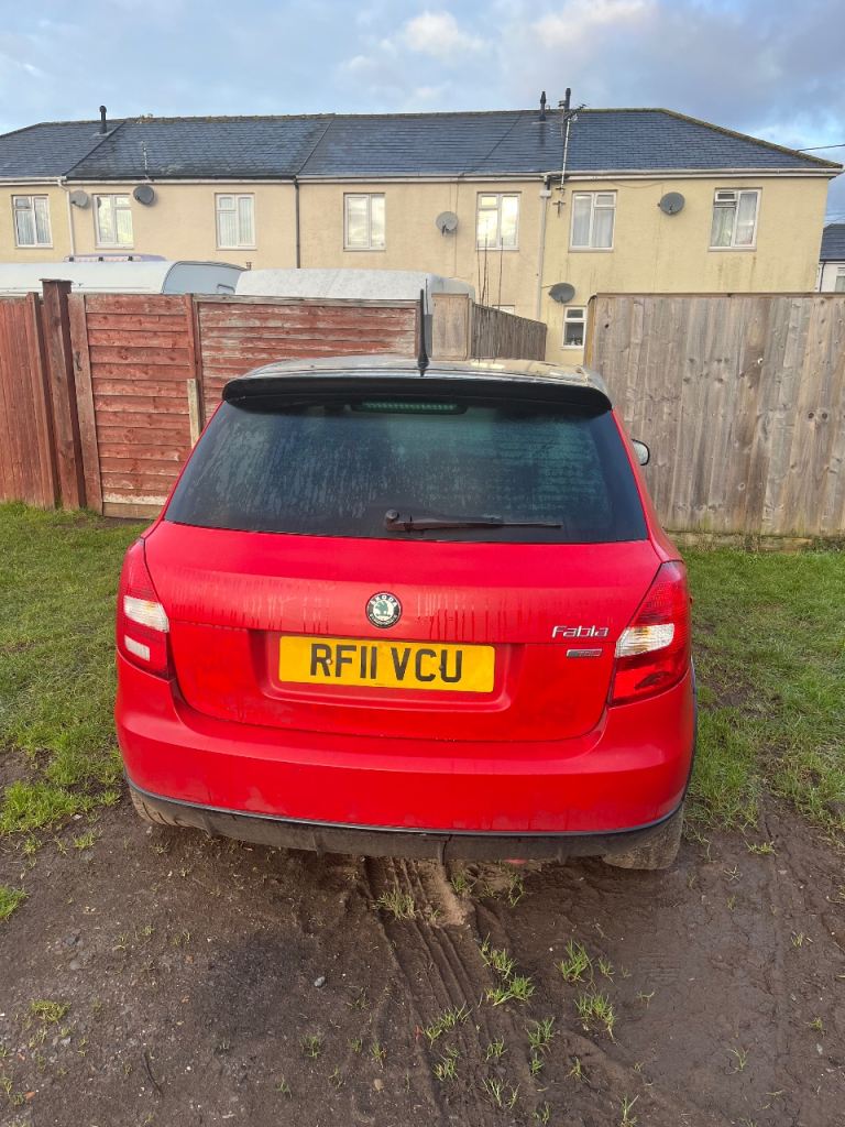 Skoda, FABIA, Hatchback, 2011, Manual, 1598 (cc), 5 doors