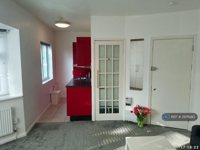 Studio flat in Headstone Lane, London, HA2 (#2976282)