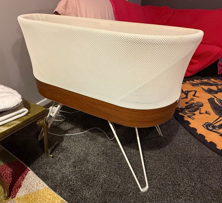 image for SNOO Smart Sleeper Baby Cot plus accessories 