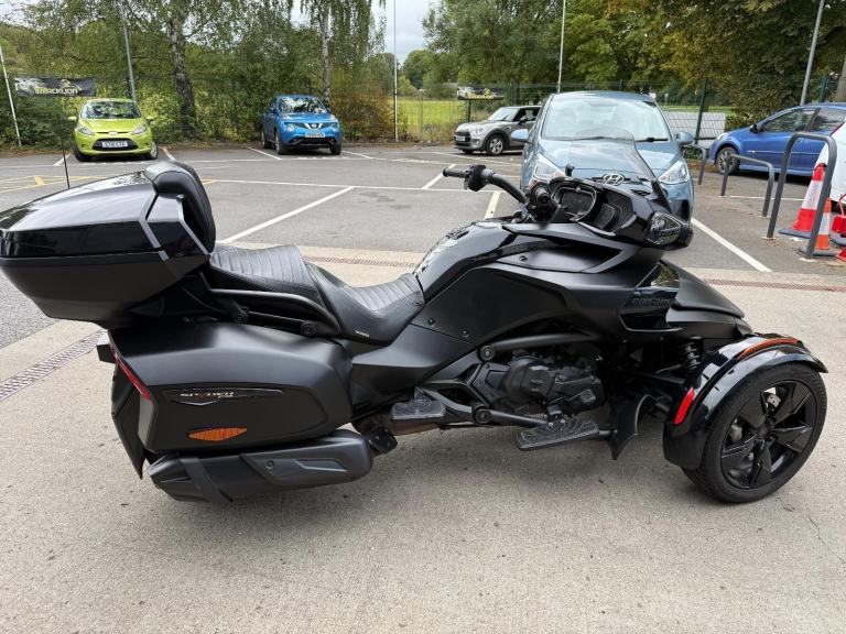 2022 Can-Am Spyder F3 Limited 1330cc 6 speed semi automatic trike