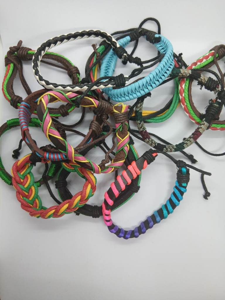 Bracelets 