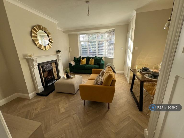 2 bedroom house in Sandileigh Avenue, Knutsford, WA16 (2 bed) (#804145)