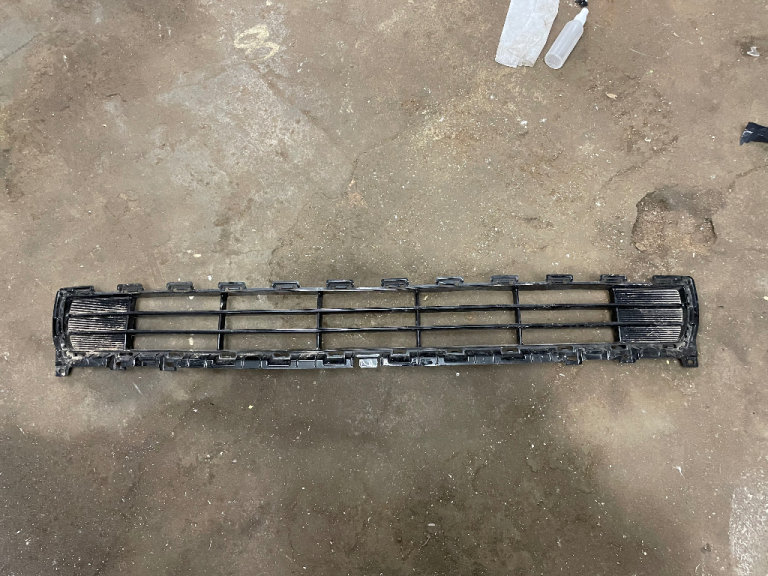 KIA SPORTAGE MK4 FRONT BUMPER LOWER GRILL (2018-2022) 