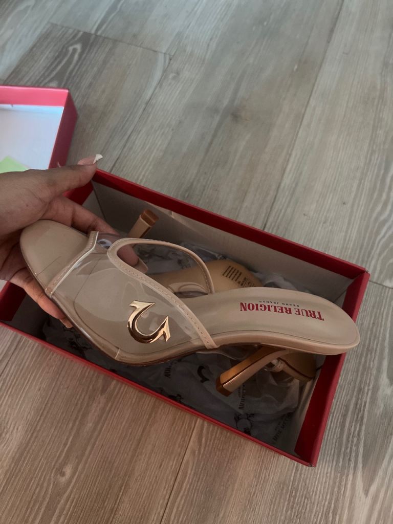 True Religion T-ROXY-TK Shoes - New, Size 5