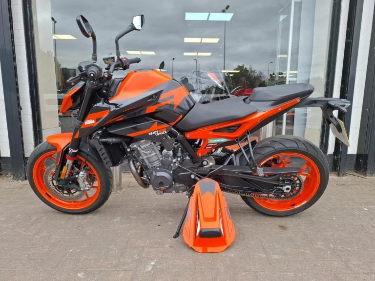 KTM Duke 890 GP, 2023 with 2455 Miles, Quickshifter installed, pillion seat etc