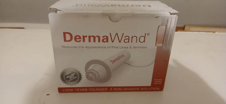  Derma Wand, a high frequency wand used to care for the skin. 